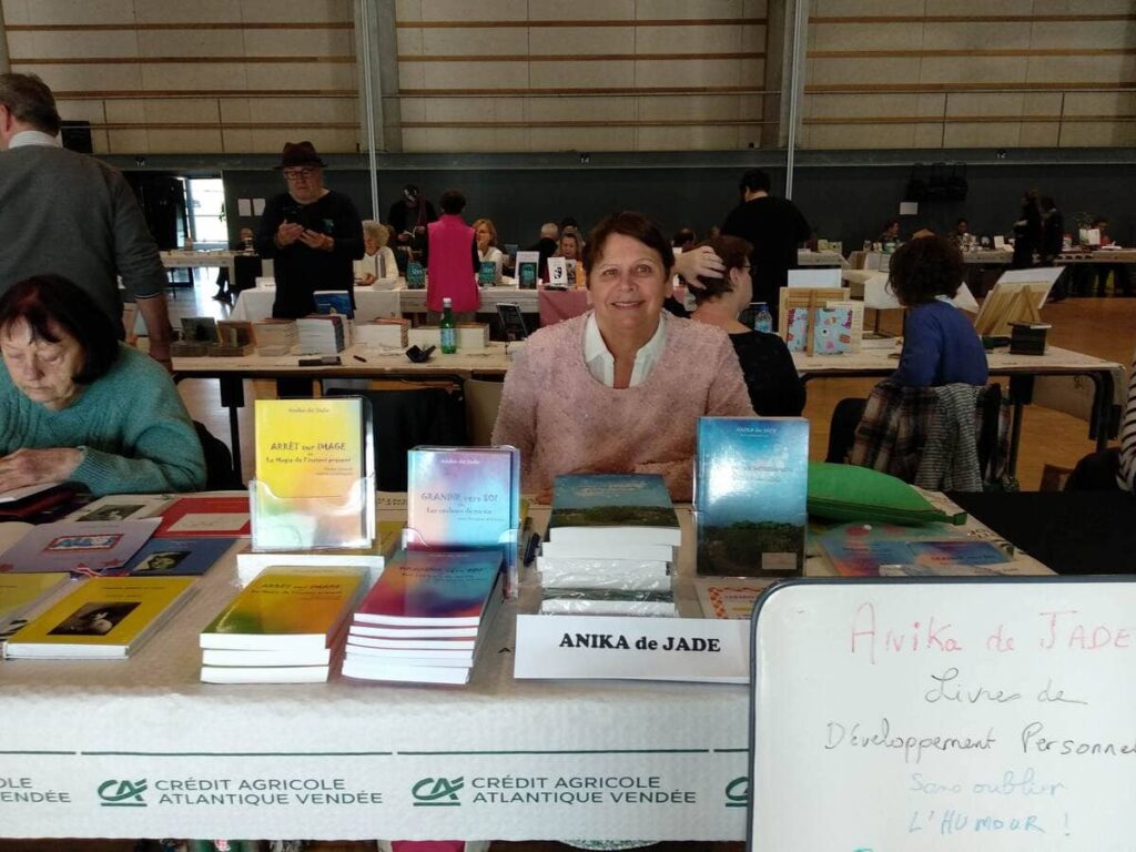 Anika De Jade - Salon du livre Châteaubriant (11.2022)