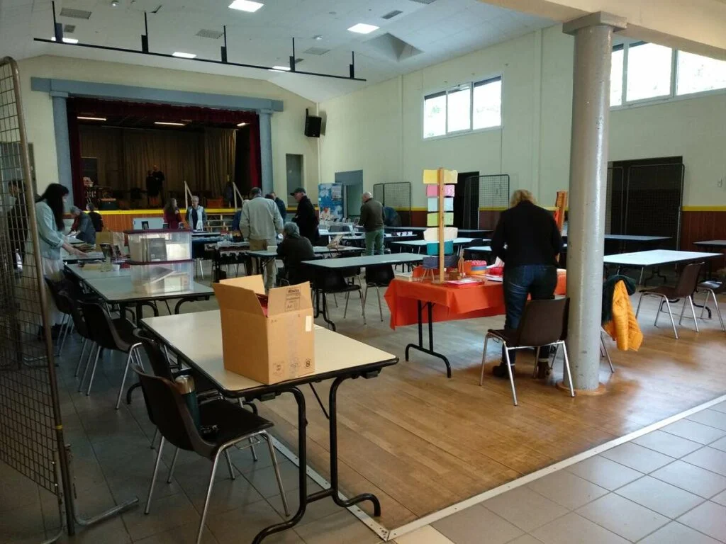 Salon du livre Sion 2023 - Installation des auteurs