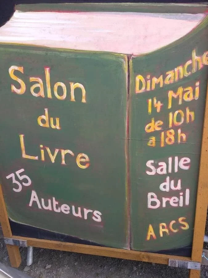 Panneau indiquant l'entrée du Salon du livre de Sion 2023